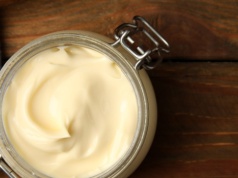 Świąteczna klasyka w słoiku. Majonez według Karoliny Stolarskiej-Bigos