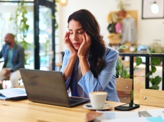 Kofeina pomaga chronić pamięć. Naprawia szkody wywołane niedoborem snu