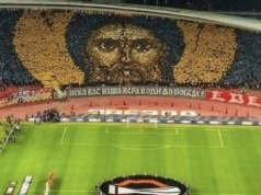 Kompromitacja UEFA. Serbski klub ma zapłacić karę za… transparent z Panem Jezusem