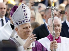 „Nie przyzwyczajajmy się do obrazów wojny!” – Leon XIV zakończył podróż do Monako