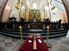 Czy Wielki Piątek 2026 będzie dniem wolnym od pracy? Przepisy są jasne