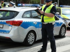 Kierowco, uwaga na mandaty za zimówki. Koniec taryfy ulgowej. Tyle wynoszą kary