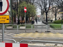 MZUiM zlikwidował przejście dla pieszych na placu Miarki. Dopiero teraz zrobiło się niebezpiecznie