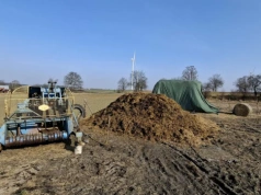 Kupili działkę przy gospodarstwie. Teraz pozywają rolnika za 50 świń