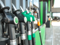 Rząd ogłasza stawki paliw na 3 kwietnia. Lekkie spadki wszystkich paliw