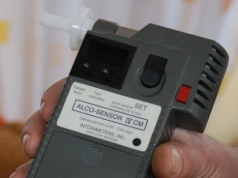 Ponad 2,5 promila i „opieka” nad dziećmi. Kolejna pijana matka