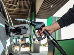 Są ceny paliw na Wielki Piątek. 3 kwietnia na stacjach będzie taniej