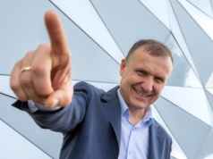 Inwestorzy Thorium Space skusili się na akcje spółki