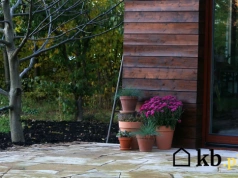 Wiosną umył taras i zobaczył rysy - woda zrobiła swoje przez całą zimę