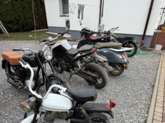 Gang włamywaczy terroryzował trzy województwa. Policja z Krakowa zatrzymała 5 podejrzanych o ponad 60 włamań