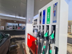 Diesel znów ostro w górę