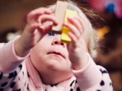 10 zabawek z Action, które naprawdę rozwijają dziecko. Żadna nie kosztuje fortuny