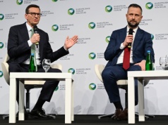 PSL rośnie w siłę, Morawiecki również. Początek nowej politycznej układanki
