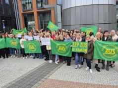 Związkowcy okupują siedzibę ZUS. Domagają się reakcji rządu. "Nie wyjdziemy"
