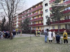 Zwarcie i pożar w budynku we Włochach. Mieszkaniec ruszył z gaśnicą do akcji