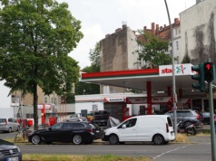 Niemcy mają swoją tarczę paliwową. Dalej będą jeździć do Polski, bo mamy lepszą