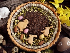 Mazurek Gessler podbija Wielkanoc. Jej 2 triki robią z ciasta prawdziwy cud