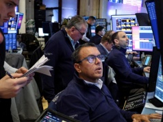 Orędzie Trumpa i drożejąca ropa jednak nie zdołowały rynków akcji w USA