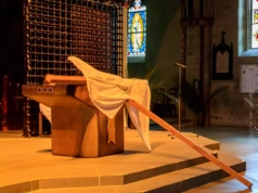 Czy w Wielki Piątek trzeba iść do kościoła? Co z postem w ten dzień?