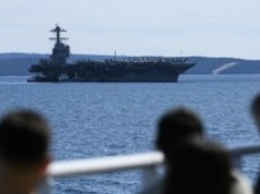 Największy okręt wojenny świata ponownie gotów do ataków na Iran