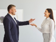 Sprzedaż mieszkań w górę o 40%. Oferta się kurczy. Co dzieje się na rynku?