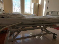 250 mln zł długu i 90 tys. zł straty dziennie. "60 komorników zerka codziennie na konto placówki"