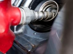 Ceny paliw w Polsce 3 kwietnia. Podano maksymalne stawki