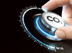 Bruksela zaczyna interwencję w systemie ETS. Zmiana jest ważniejsza niż się wydaje