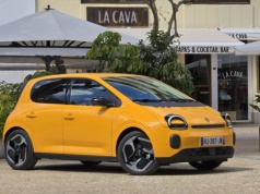 Jeździłem nowym Renault Twingo E-Tech. Chyba wiem, od czego zależy jego sukces