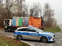 Śmieciarka potrąciła pieszego. Mężczyzna zginął na miejscu