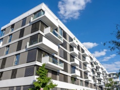 Już 10% firm proponuje pracownikom mieszkanie przy podjęciu pracy. Czy oferty również dla Polaków?