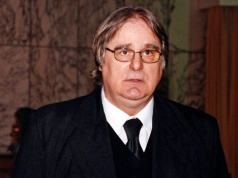 W szkole prześladowali go równieśnicy, wyrzucono go ze studiów. Taki był Marek Perepeczko przed "Janosikiem"