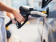 Poznaliśmy ceny paliw na Święta. Na kolejną zmianę poczekamy