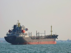 Ropa eksploduje, paliwo znów zdrożeje. Świat stoi na progu nowego kryzysu