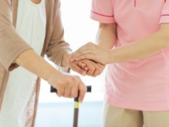 Wysyłali opiekunki z Polski do Niemiec. Dobrała się do nich skarbówka