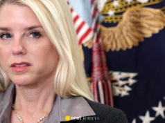 Donald Trump nazwał ją "przyjaciółką". Pam Bondi odwołana