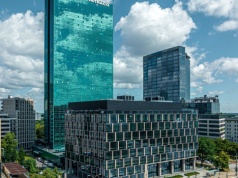 Przygotowania do rozbiórki biurowca Intraco