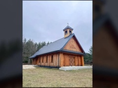 Miejsce Ciszy i Pamięci w sercu Puszczy Białowieskiej. Możesz przyłączyć się do budowy niezwykłego dzieła!