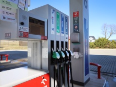 Rząd ogłosił ceny paliw do 7 kwietnia. Benzyna Pb95 po 6,21 zł, diesel 7,87 zł