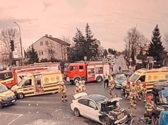 Poważny wypadek autobusu miejskiego w Markach. Są ranni