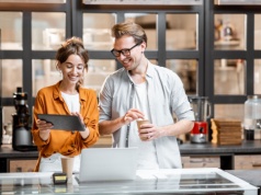 Od pracy lokalnej do chmury. Jak usługi ICT ułatwiają współpracę w małym zespole?