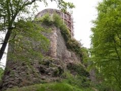 To najstarszy zamek w Polsce. Widok na Karkonosze zapiera dech