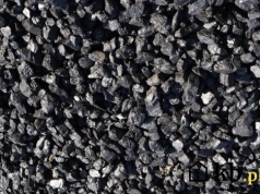 Nawet 800 zł różnicy za tonę – tyle przepłacisz, jeśli kupisz ekogroszek w złym czasie