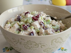 Zamiast jarzynowej postaw na stół tą sałatkę. Zrobi furorę na Wielkanoc. Smaczna i sycąca