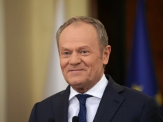 Tusk i Kaczyński złożyli życzenia wielkanocne. "Podważane są odwieczne reguły i fundamenty wspólnoty"