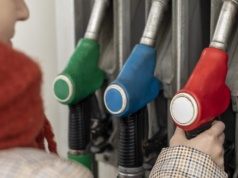 Od soboty do wtorku włącznie ceny maksymalne paliw: 6,21 za litr benzyny 95, diesel nie droższy niż 7,87 zł za litr