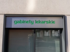 Firmy widzą problem, pracownicy też. A mimo to coś nie działa