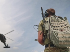 Kto pierwszy znajdzie zaginionego pilota z USA? "Musi unikać pojmania przez Iran"