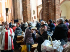 Ks. Główczyński: idąc do kościoła ze święconką, pamiętajmy o istocie Wielkanocy