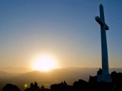 Tomasz Łysiak dla Niezalezna.pl: Więcej światła nam potrzeba – Alleluja!